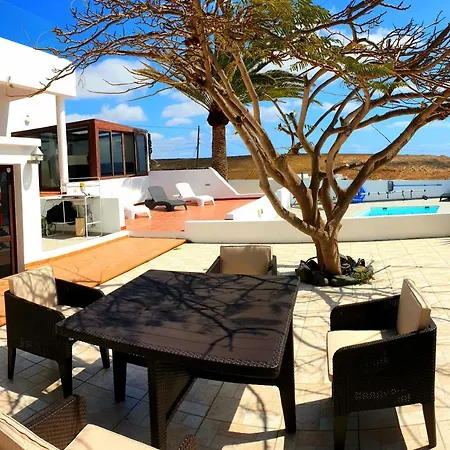 Βίλα Vista Mar, 360 Sqm, Pool, Whirlpool, Gaming Room, 85 Sqm Roof *