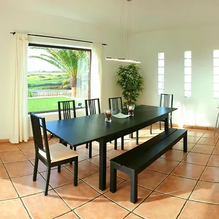 Vista Mar, 360 Sqm, Pool, Whirlpool, Gaming Room, 85 Sqm Roof Tias