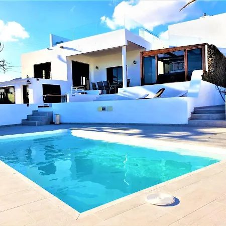 Vista Mar, 360 Sqm, Pool, Whirlpool, Gaming Room, 85 Sqm Roof Tias