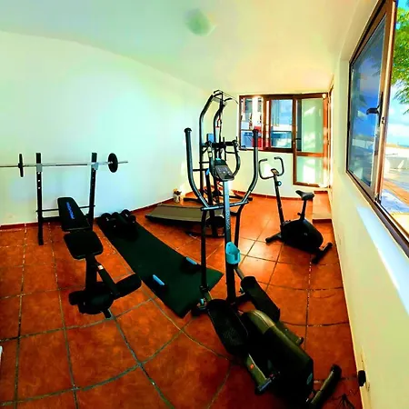 Vista Mar, 360 Sqm, Pool, Whirlpool, Gaming Room, 85 Sqm Roof *